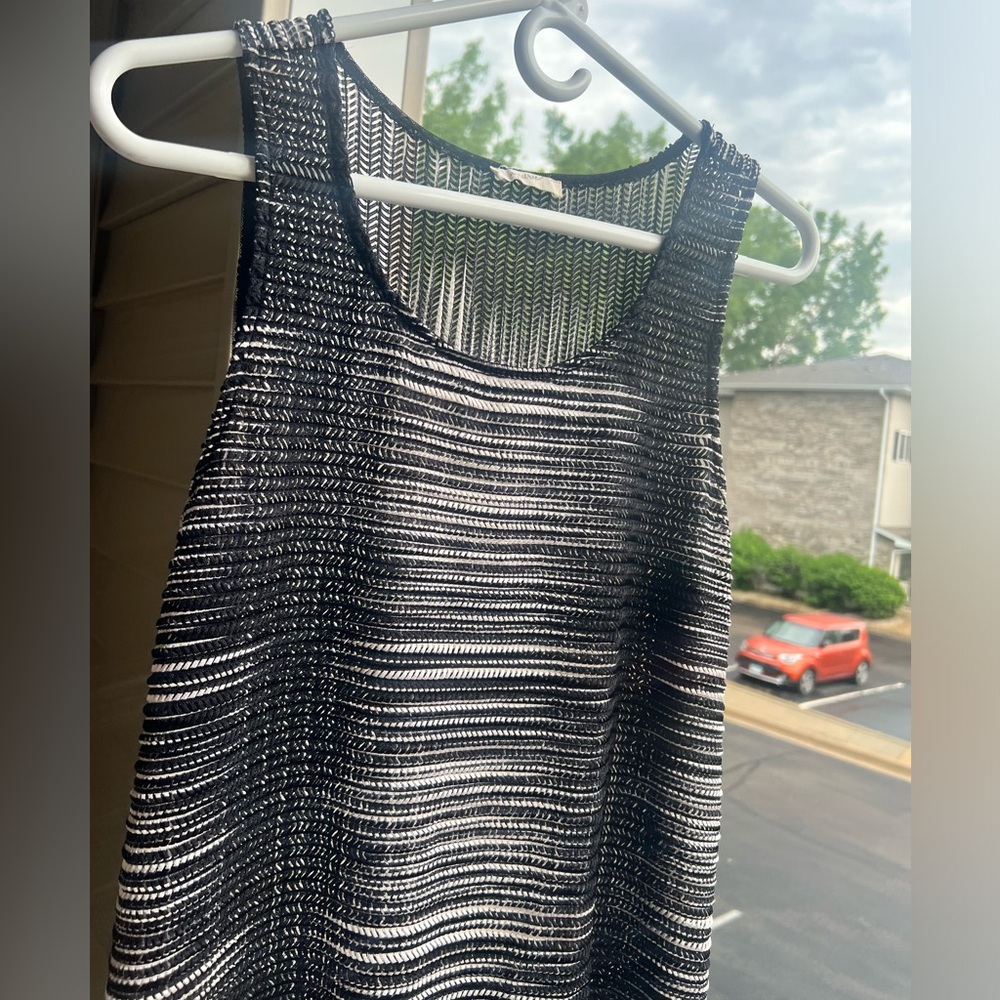 Mystree Black Sheer Textured Pleated Tank Top Size S - Picture 5 of 8